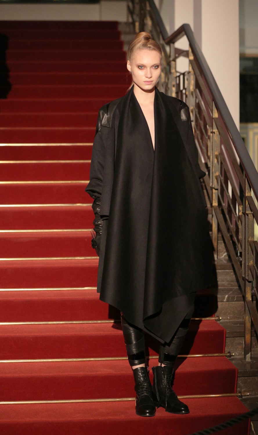 fsfwbe17.06f-fashion-week-berlin-h-w-15-16-teboul-889x1500